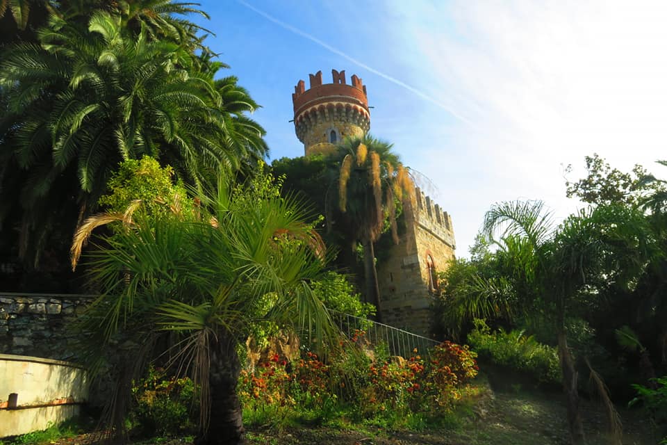 Yoga al tramonto del Castello